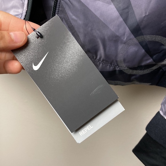 Nike Shield Hooded Windbreaker Jacket Size XS - Picture 7 of 13